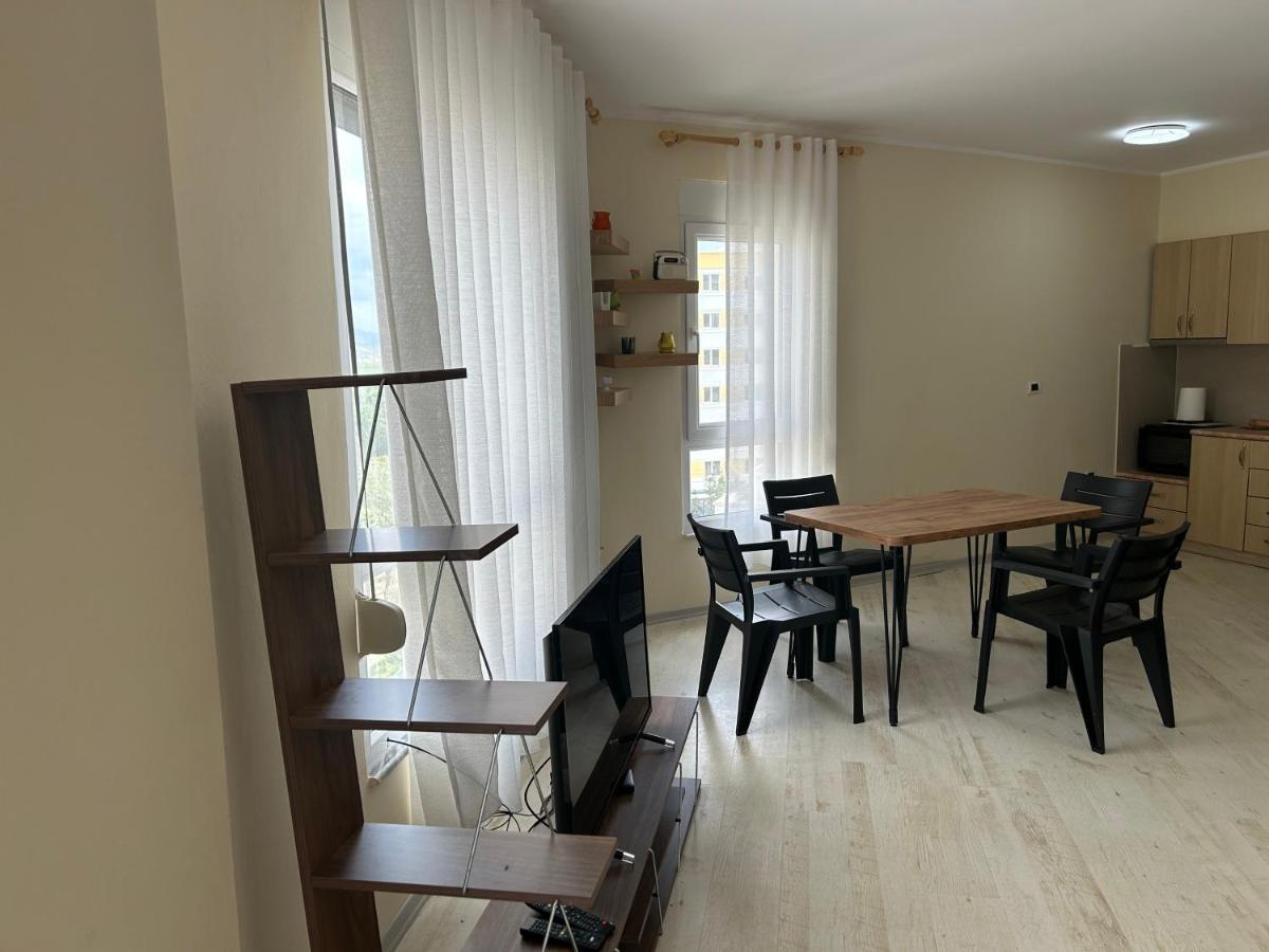 Apartment In Qerret Golem  Extérieur photo